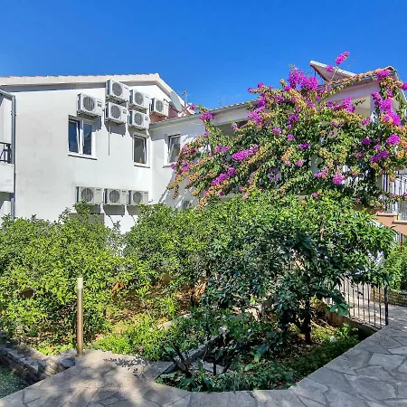 Rubin-6 By Interhome Lägenhet *